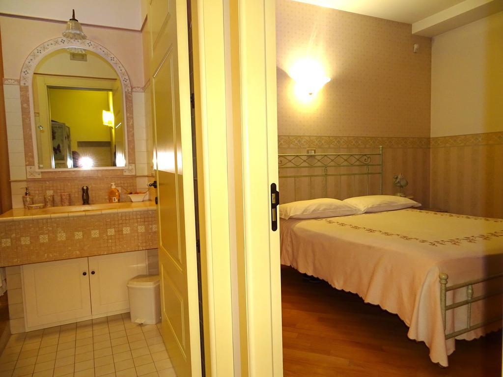 Villa Gioia Rooms Montegranaro Zimmer foto